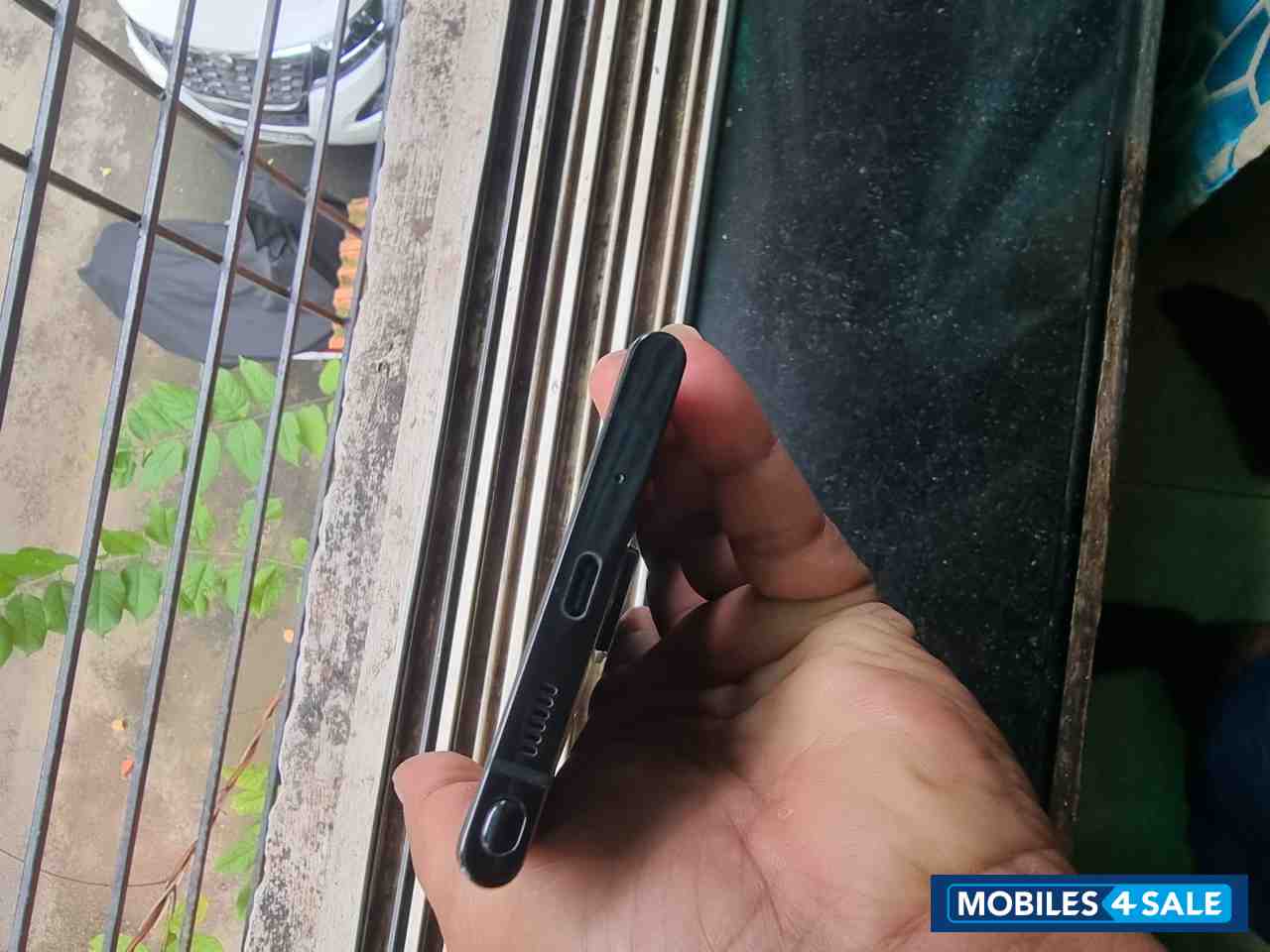 Black Samsung  Note 20 ultra