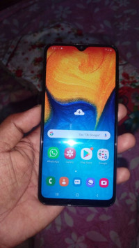 Samsung  A20