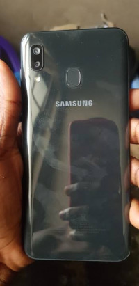 Samsung  A20