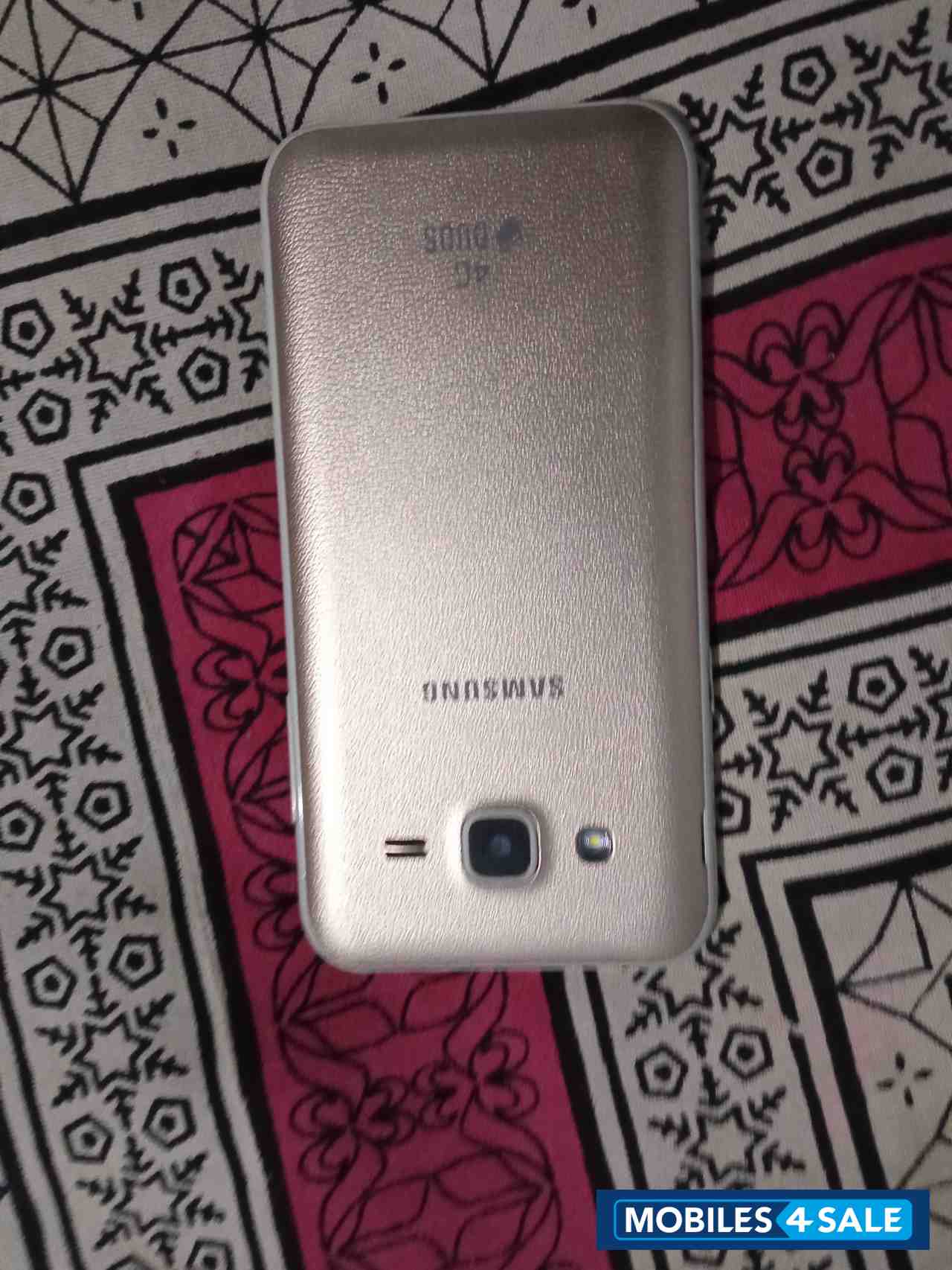 Samsung  Galaxy j2
