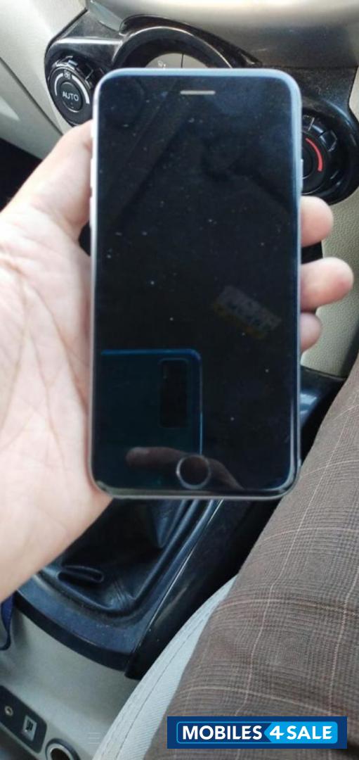 Apple iPhone 6s Apple iPhone 6s