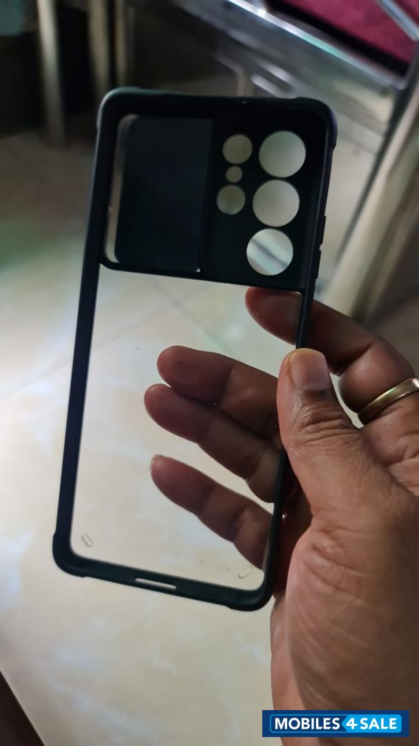 Black Samsung  S21 Ultra