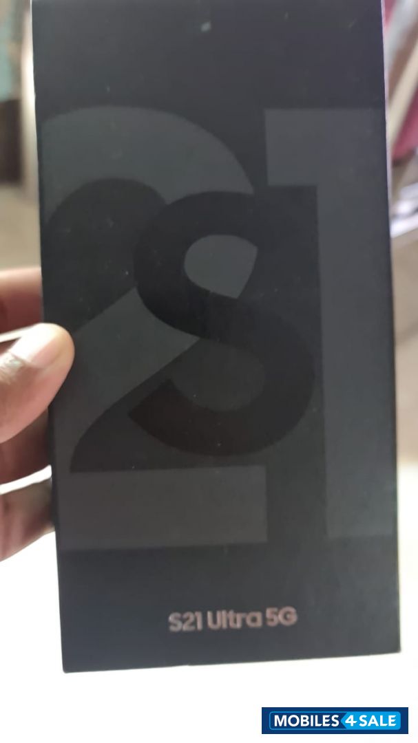 Black Samsung  S21 Ultra