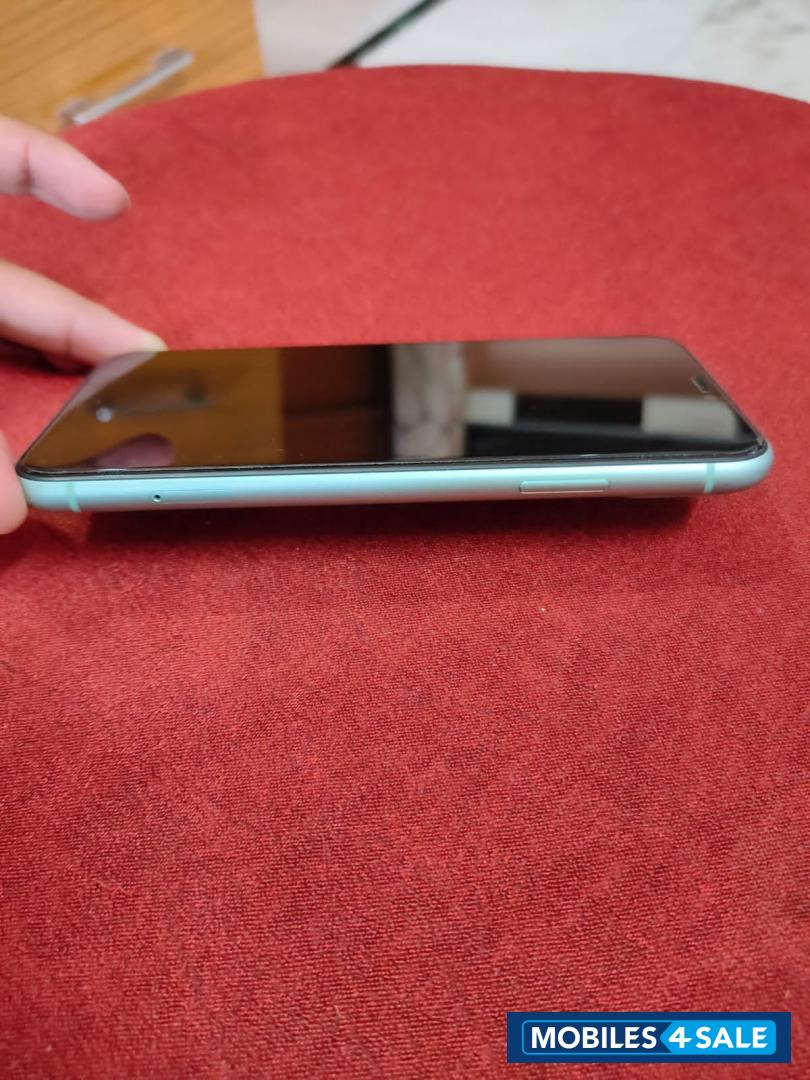 Apple  iPhone 11 64GB (Green)