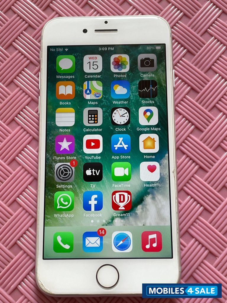 Silver Apple iphone 7