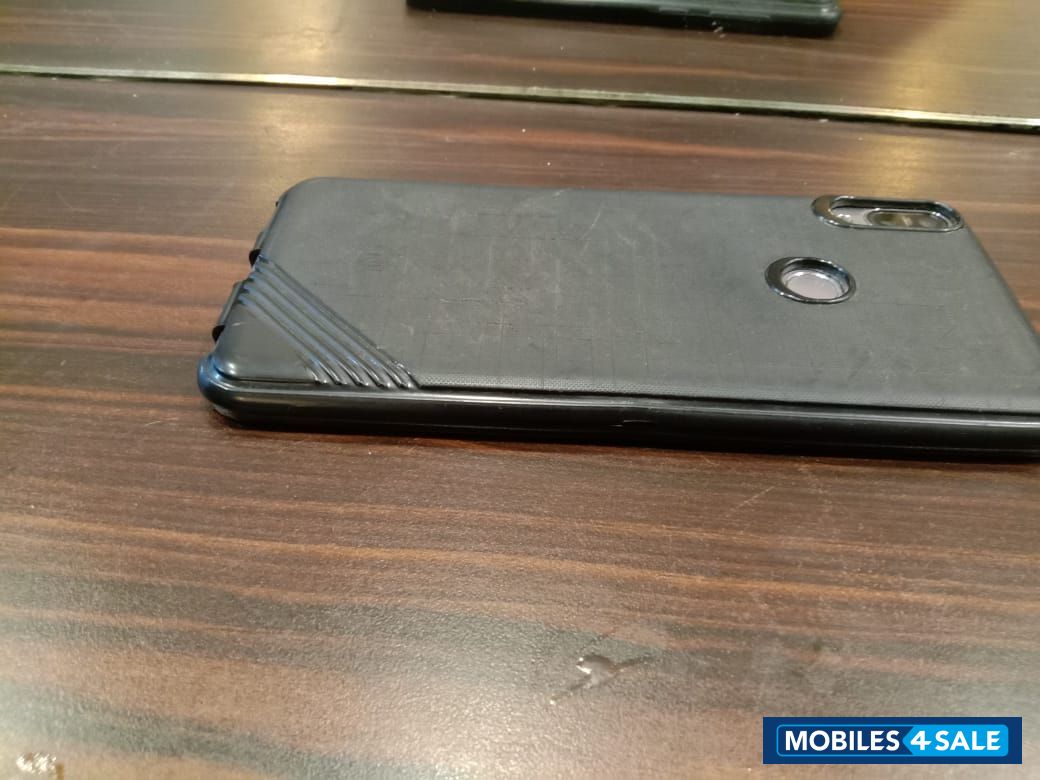 Asus  Asus ZENFONE max pro m1