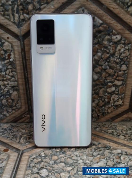 Vivo  Vivo v21