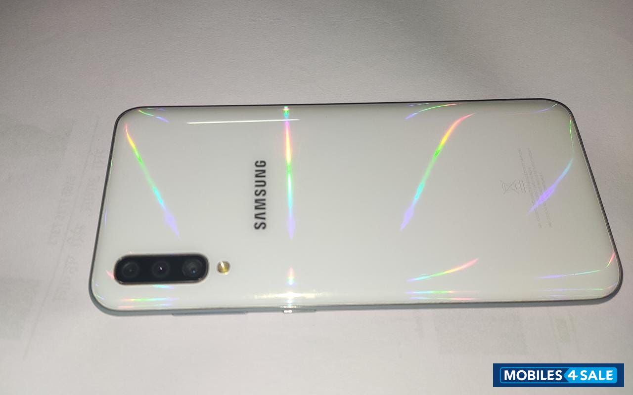 Samsung  Galaxy A50 (6GB+64GB)