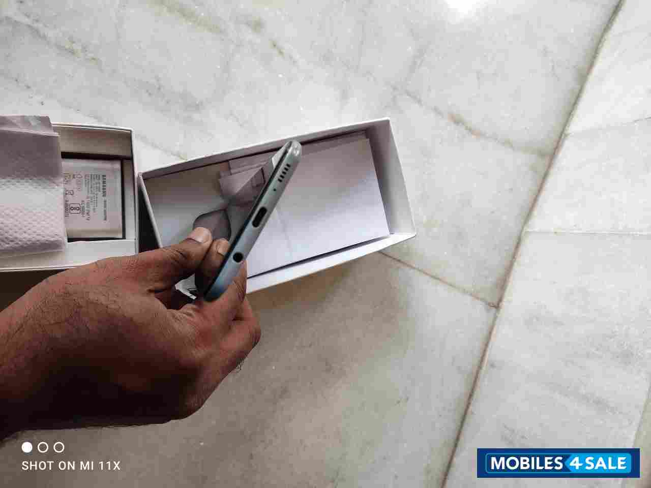 Samsung  Galaxy A50 (6GB+64GB)