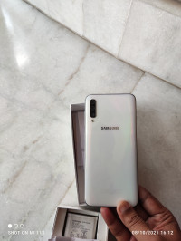 Samsung  Galaxy A50 (6GB+64GB)