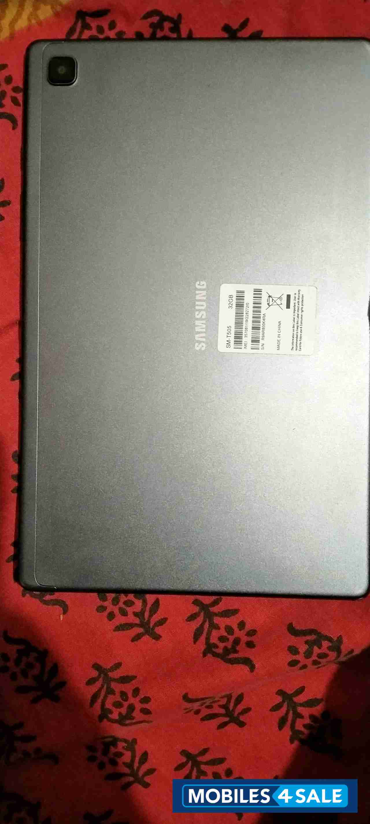 Grey Samsung  TabA7