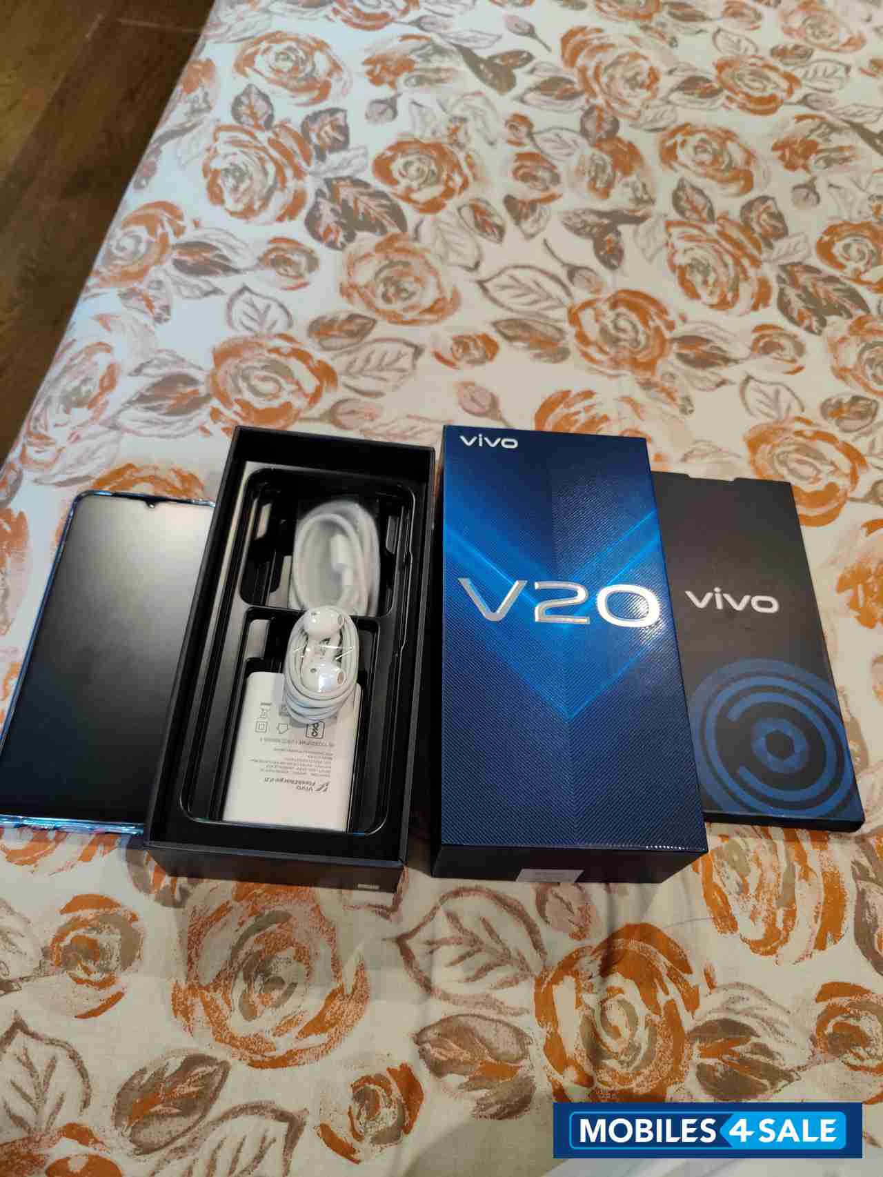 Vivo  V20
