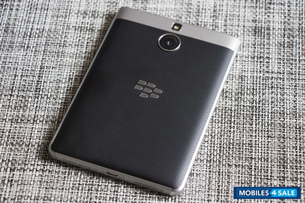 BlackBerry  passport silver edition