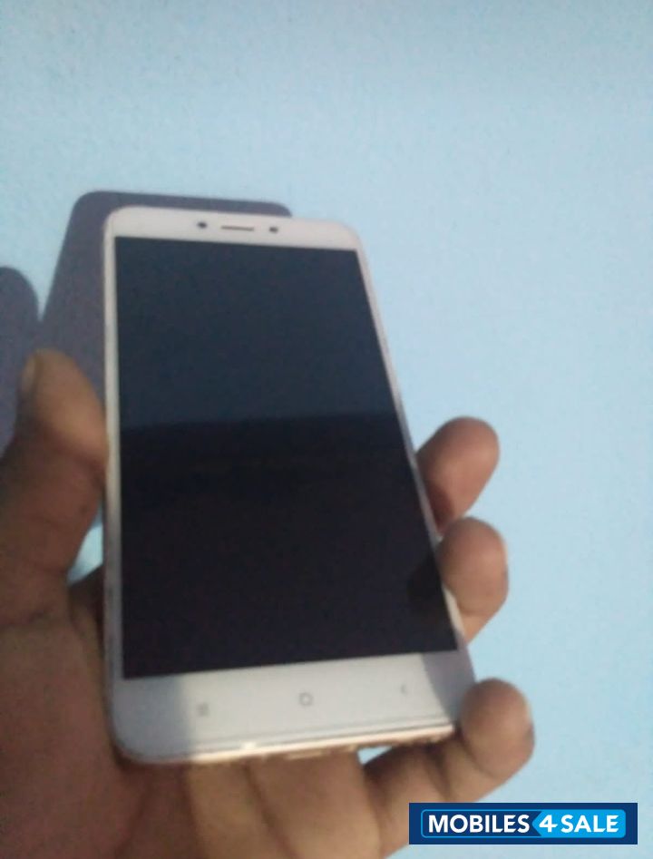 White Redmi  Redmi 4x