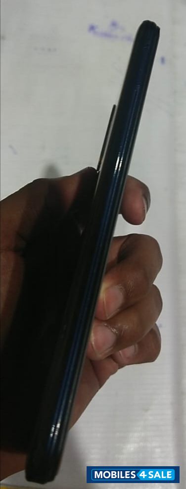 Magenta Black Vivo Y-series Y19