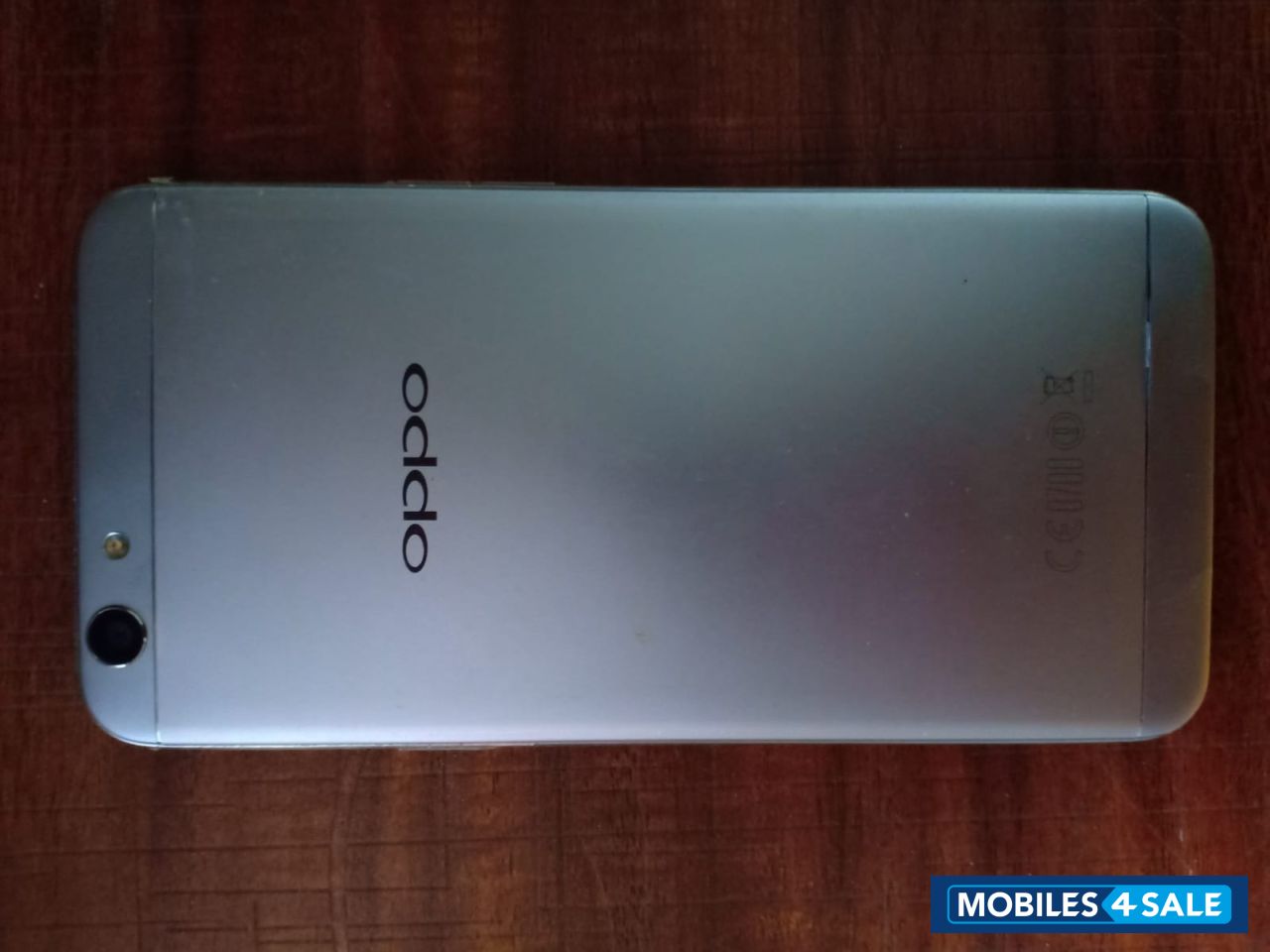 Silver Oppo  Oppo f1s