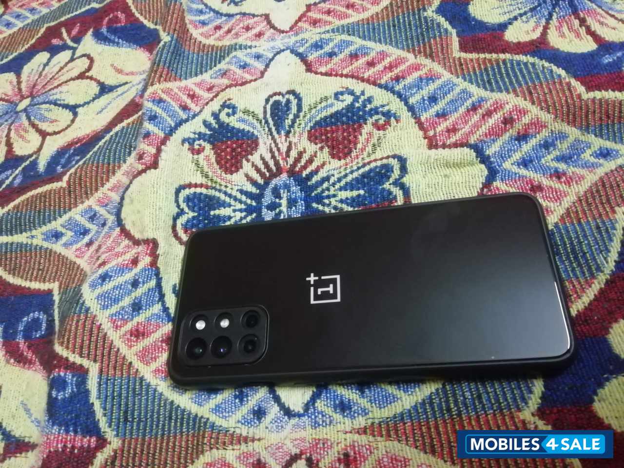 Black OnePlus  9R