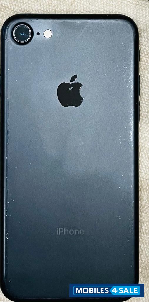 Black Apple iPhone 7