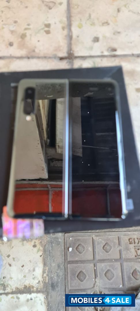 Samsung  Galaxy Fold