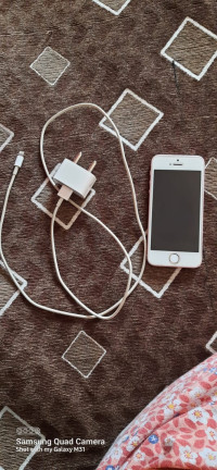 Rose Gold Apple iPhone SE