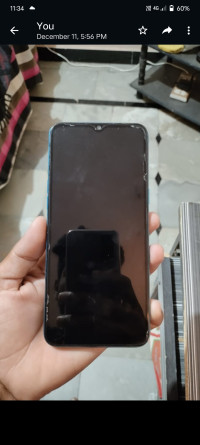 Blue Realme  5i