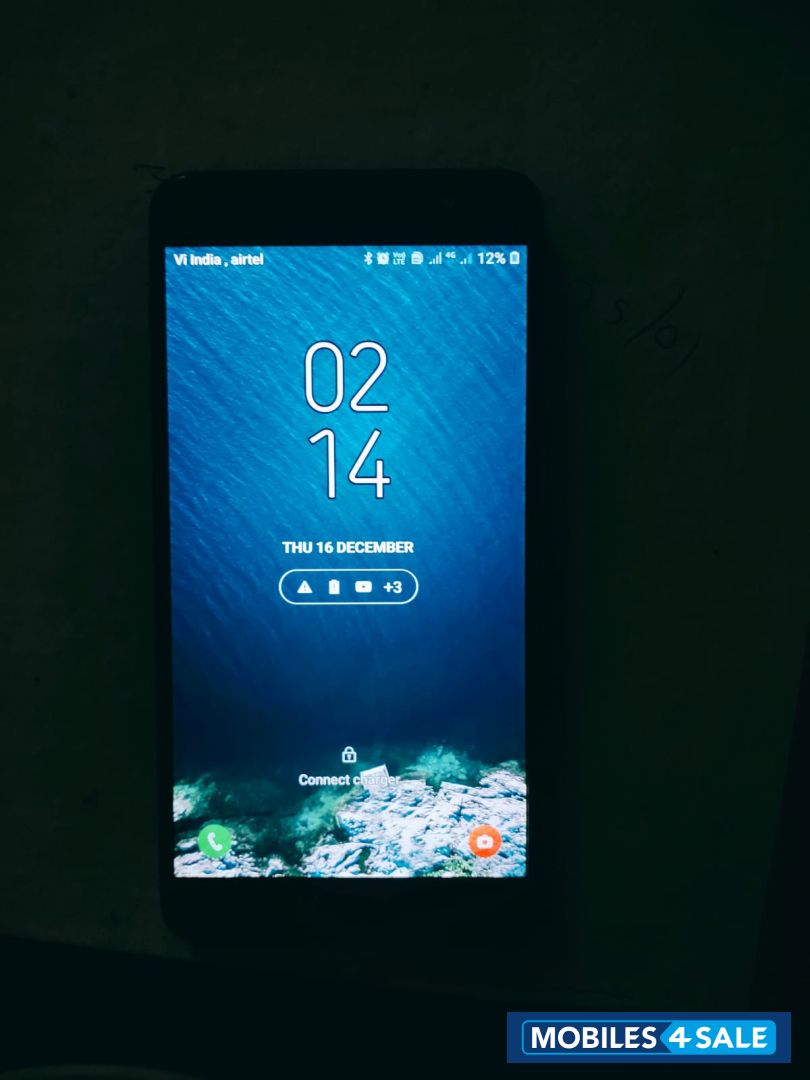 Samsung samsang Galaxy j7 max