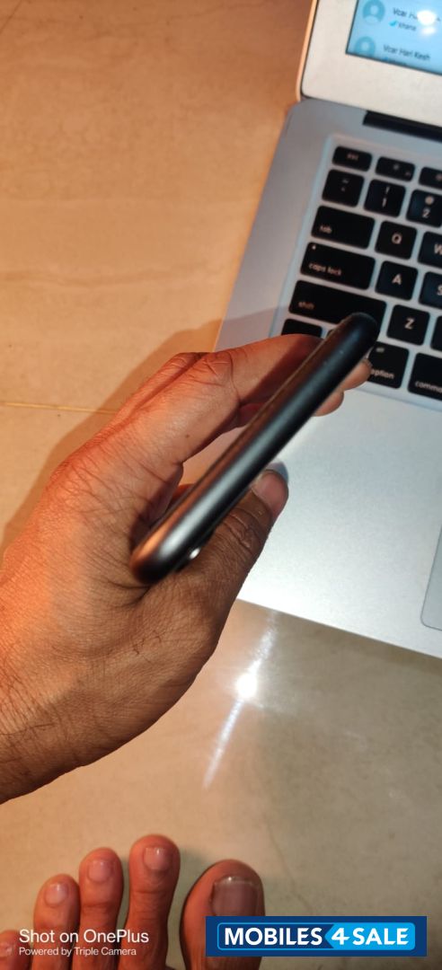 Apple  iphone 11 64gb