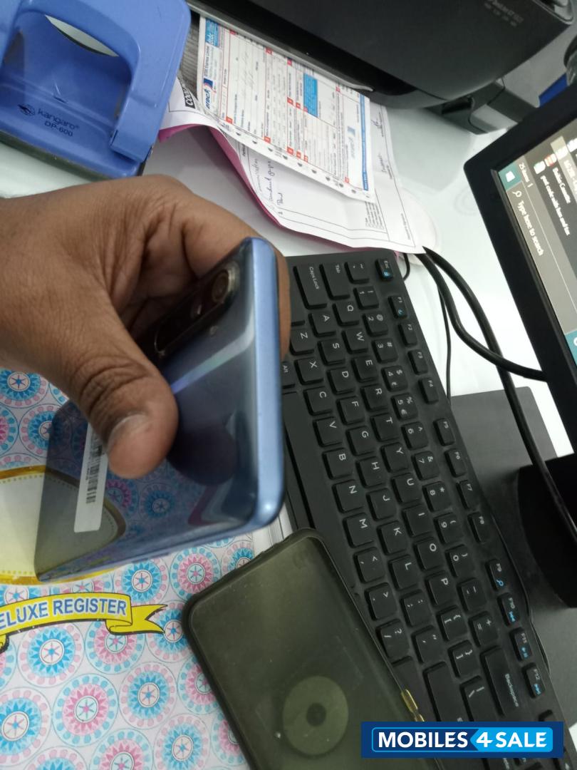 Blue Realme  realme 6