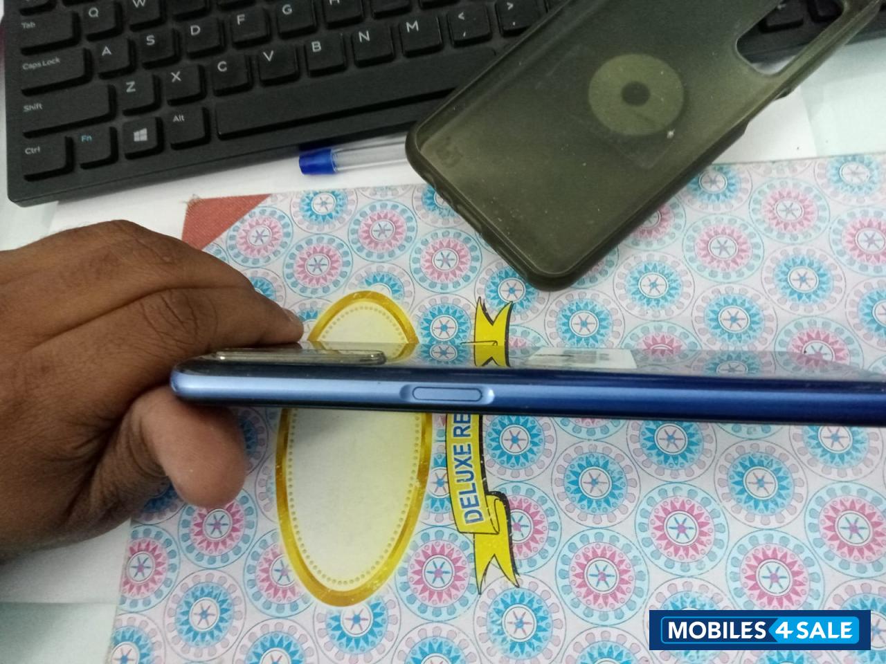 Blue Realme  realme 6