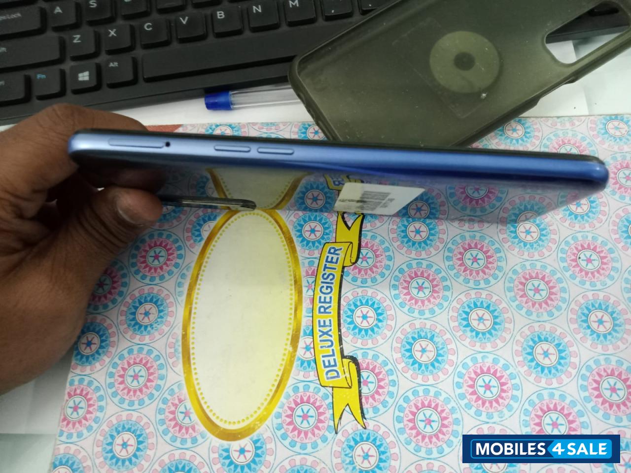 Blue Realme  realme 6