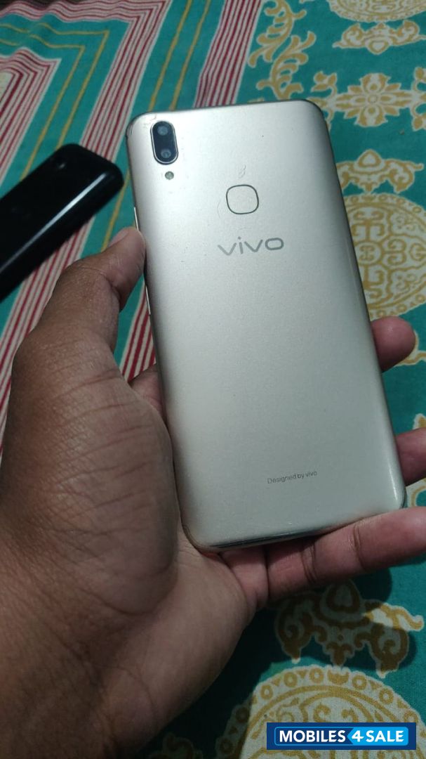 Vivo  V9