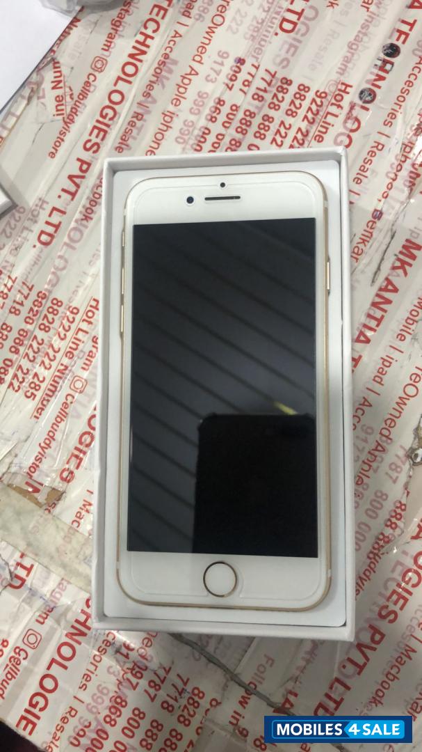 Gold Apple iPhone 7