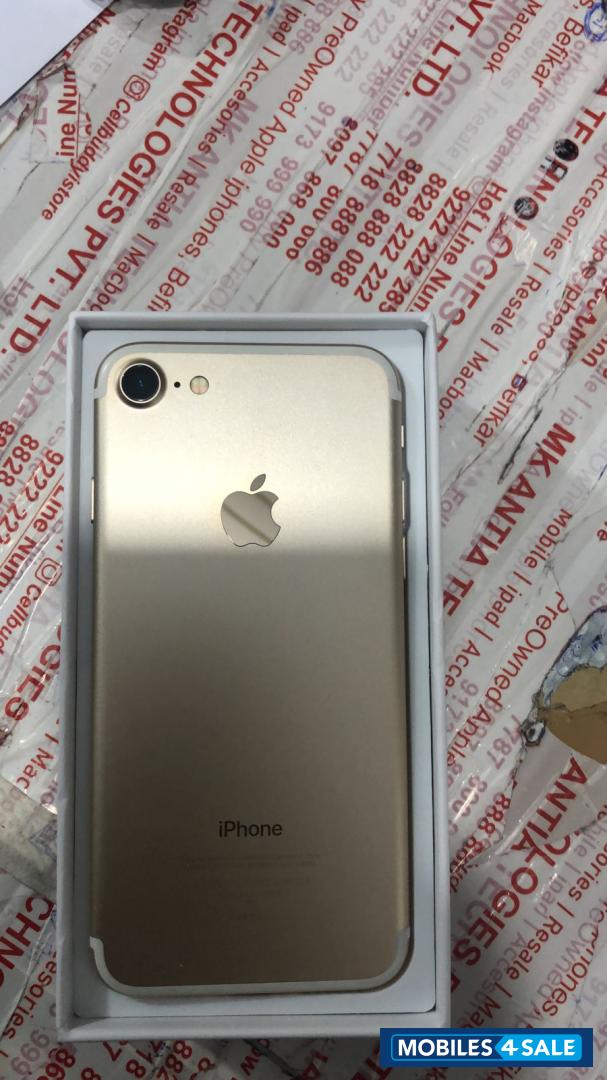 Gold Apple iPhone 7
