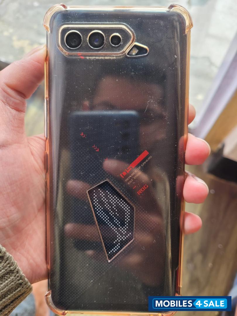 Black Asus  Rog 5 (8/128gb)