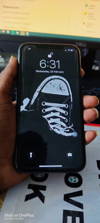 Apple  iphone 11 64 gb (black)