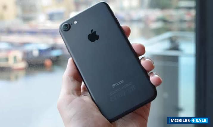 Apple  iPhone 7