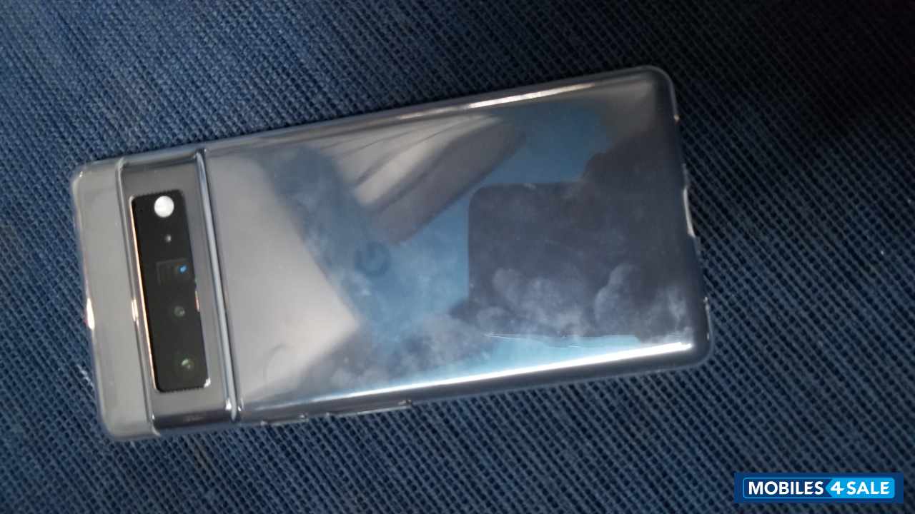 Black Google  Google pixel 6 pro