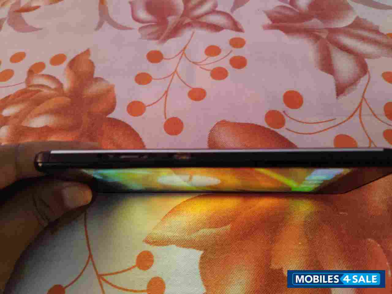 Black Karbonn  Titanium s202