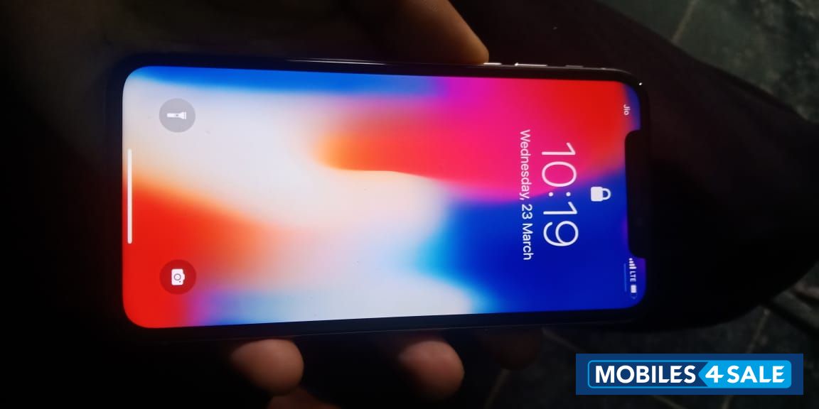 White Apple Iphone x White Apple Iphone x