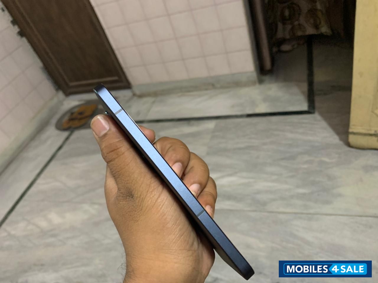 Black Vivo V-series V23 5g