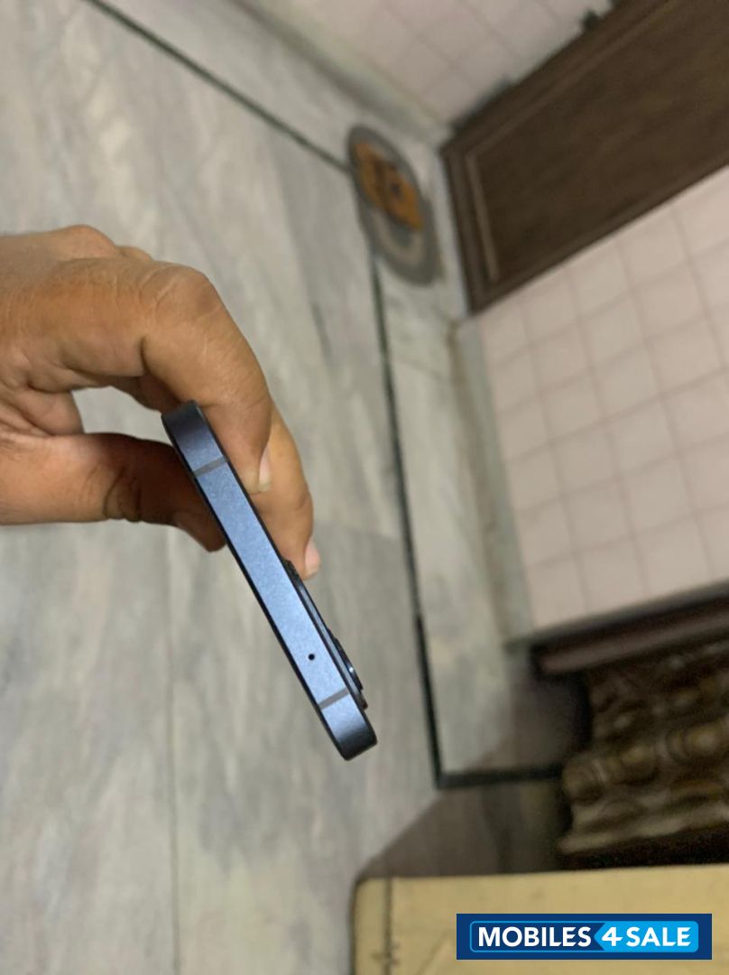 Black Vivo V-series V23 5g