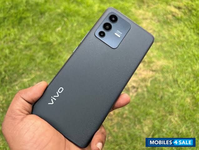 Black/golden Vivo  V23 5G