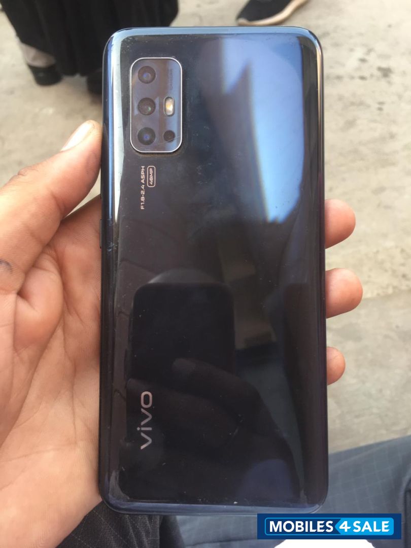 Vivo  V17