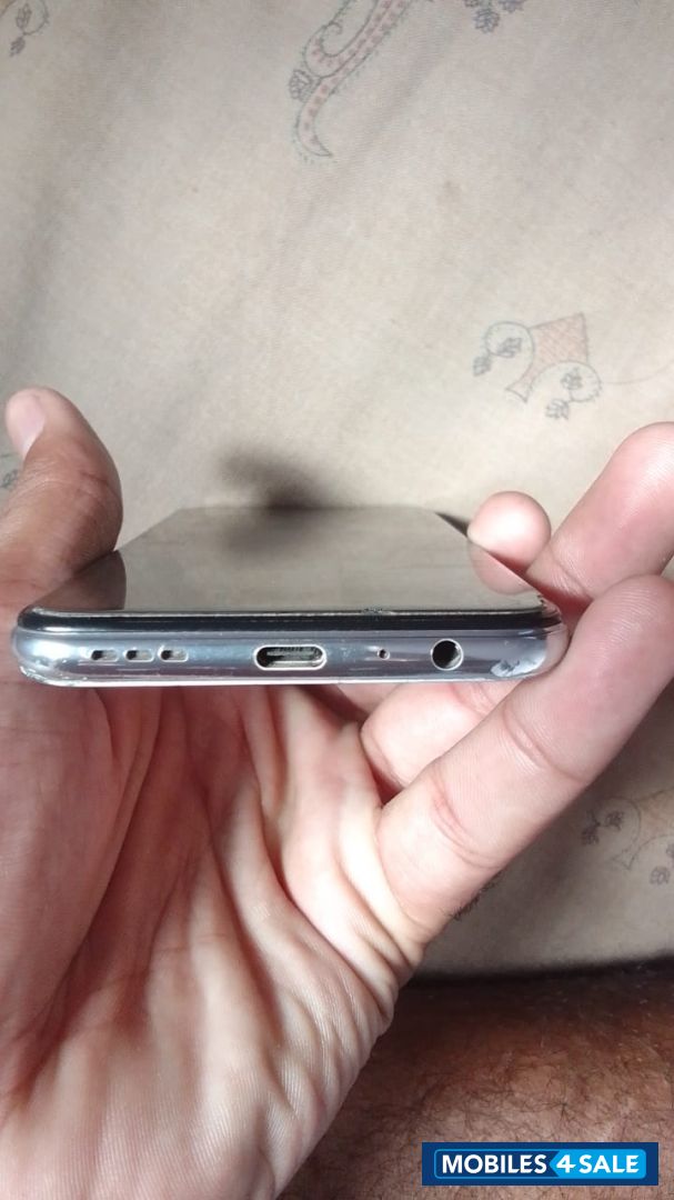 White Realme Realme X2