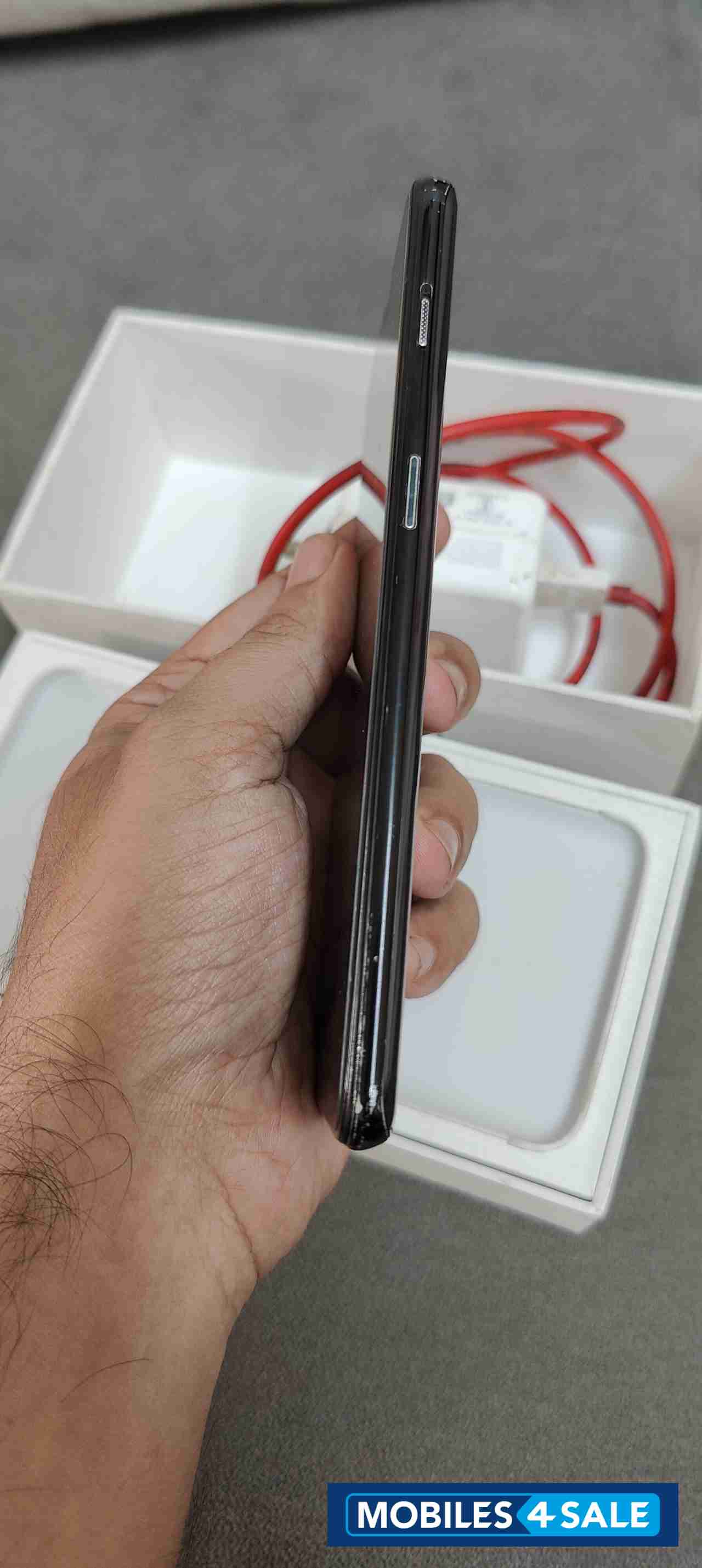Black OnePlus  OnePlus 6t