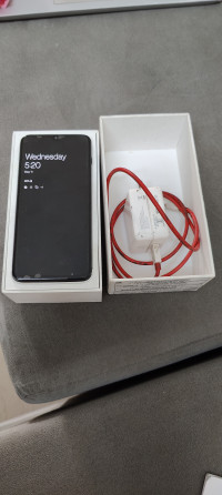 Black OnePlus  OnePlus 6t