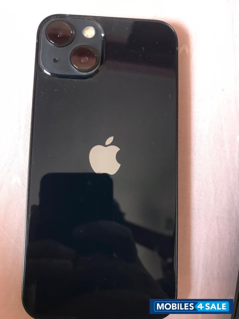 Black Apple  Iphone 13