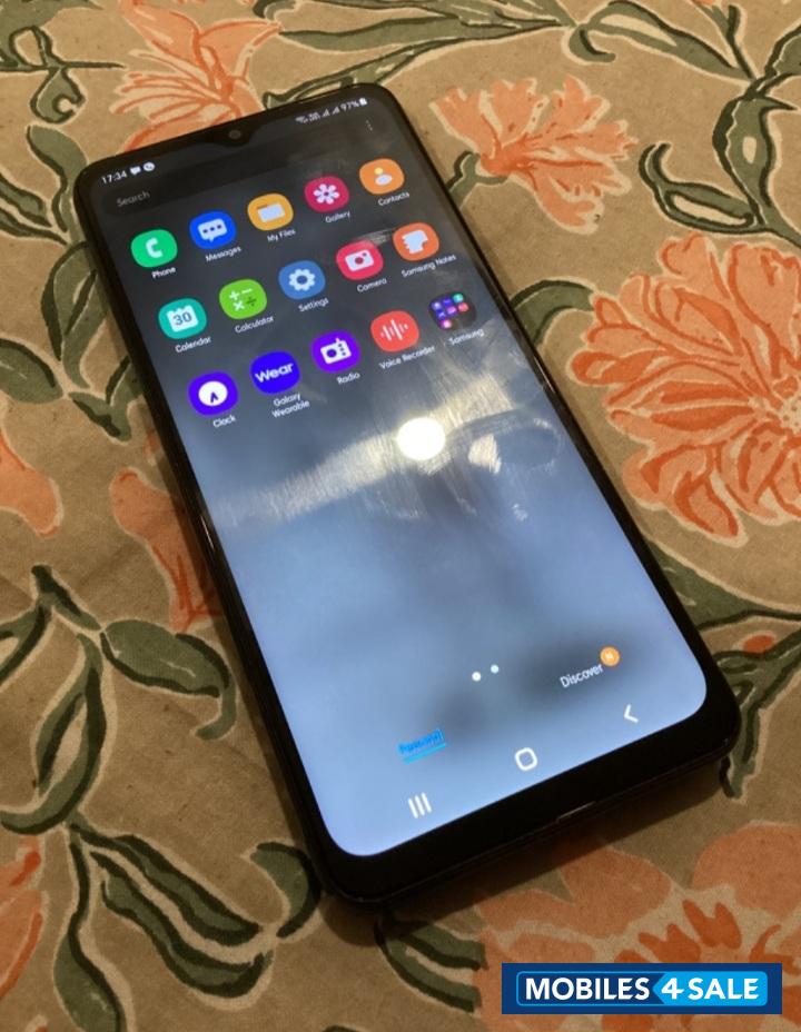 Samsung  M10