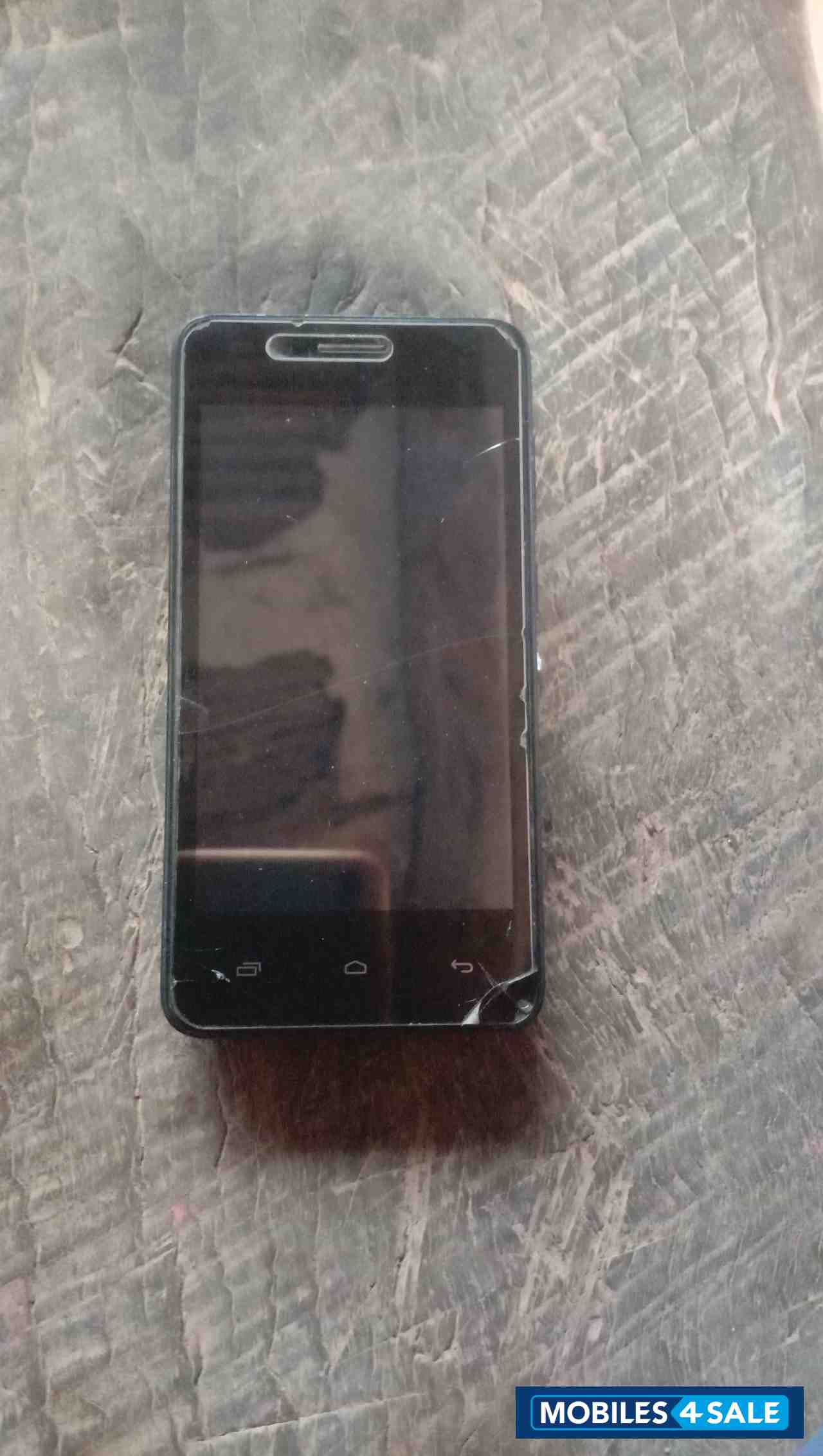 Micromax  Q402