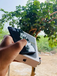 Apple  iphone 11